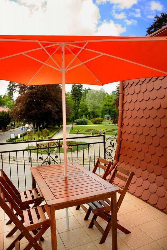 Apartamenty Familijne Kudowa-Zdrój Buitenkant foto